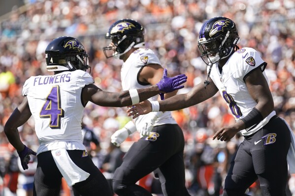 Fantasy plays Players to start and sit for NFL Week 5 AP News